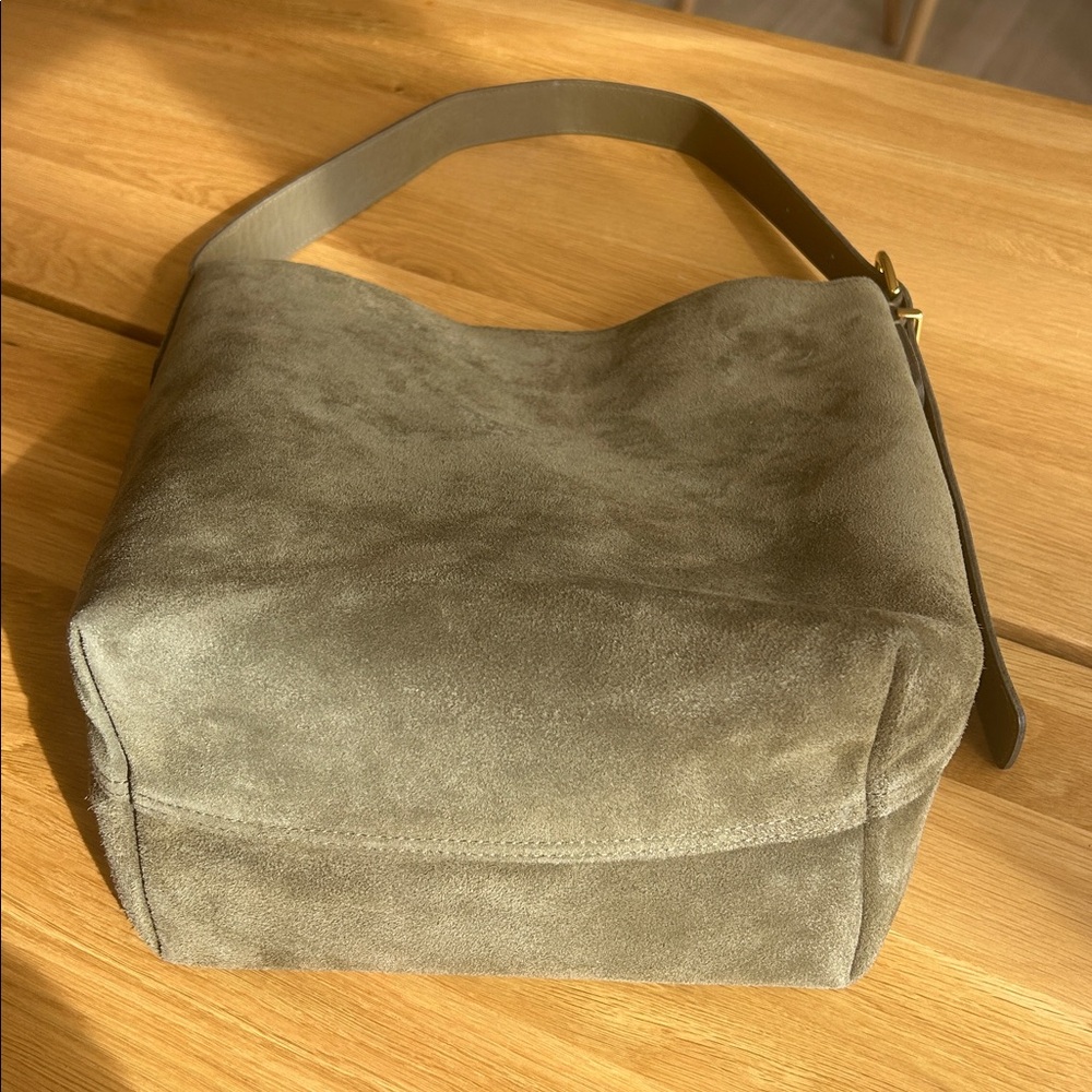 Madewell bucket bag like new - Picture 7 of 7